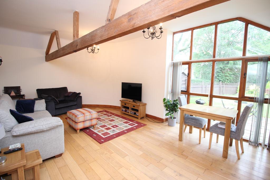 2 Bedroom Barn Conversion For Sale In Friesian Court