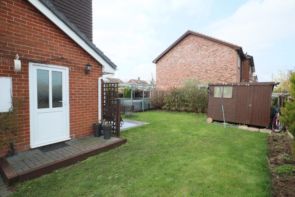 3 Bedroom SemiDetached For Sale in Coombe Park, Walton, Stone