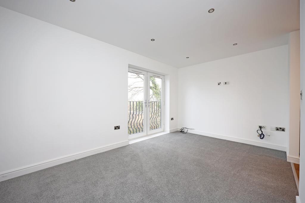 2 Bedroom Apartment For Sale in Manor Heights, Manor Rise, Walton, Stone, Staffordshire, ST15