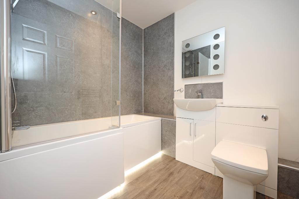 2 Bedroom Apartment For Sale in Manor Heights, Manor Rise, Walton